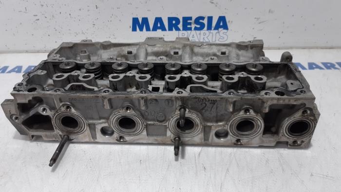 Cylinder head from a Citroën Berlingo 1.6 Hdi 75 2013
