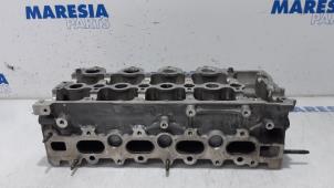 Usagé Tête de cylindre Peugeot 3008 I (0U/HU) 2.0 HYbrid4 16V Prix € 351,75 Règlement à la marge proposé par Maresia Parts