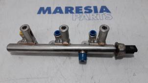 Used Fuel injector nozzle Peugeot 308 (L3/L8/LB/LH/LP) 1.2 12V e-THP PureTech 130 Price € 30,00 Margin scheme offered by Maresia Parts