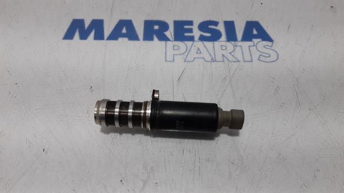 Begagnade Kamaxelsensor Alfa Romeo Brera (939) 2.2 JTS 16V Pris € 60,00 Marginaltabell erbjuds av Maresia Parts