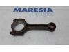 Connecting rod from a Alfa Romeo Brera (939), 2006 / 2011 2.2 JTS 16V, Compartment, 2-dr, Petrol, 2.198cc, 136kW (185pk), FWD, 939A5000, 2006-01 / 2011-05, 939DXB1 2006