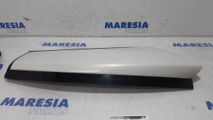 Used C-style sealing cover right Peugeot 308 CC (4B) 1.6 16V THP 155 Price € 105,00 Margin scheme offered by Maresia Parts