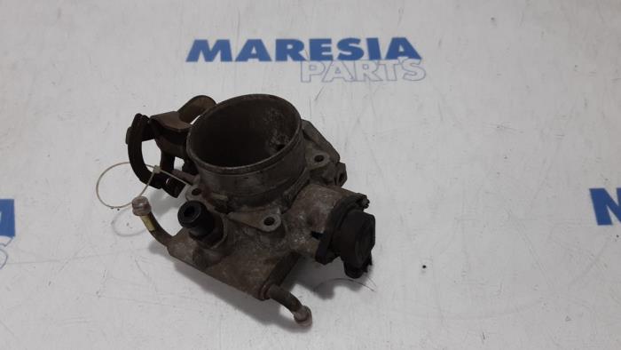 Usagé Boitier papillon Lancia Dedra 1.8 LE 16V Prix € 50,00 Règlement à la marge proposé par Maresia Parts