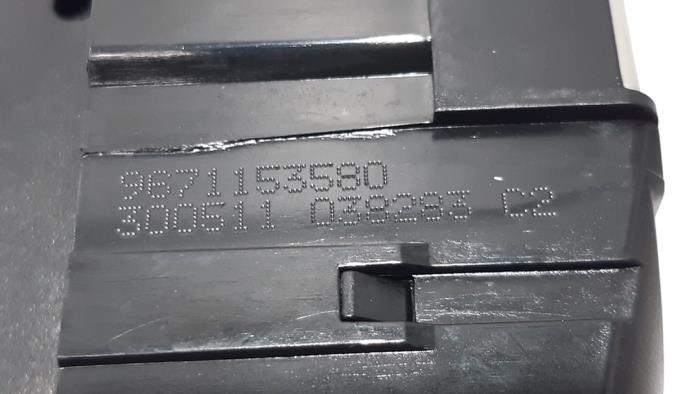 Mechanizm zamka tylnej klapy z Peugeot 308 CC (4B) 1.6 16V THP 155 2012