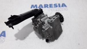 Gebrauchte Ölpumpe Renault Master IV (MA/MB/MC/MD/MH/MF/MG/MH) 2.3 dCi 16V Preis € 190,58 Mit Mehrwertsteuer angeboten von Maresia Parts