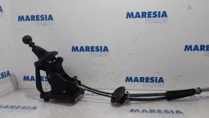 Used Gear stick Peugeot 308 CC (4B) 1.6 16V THP 155 Price € 50,00 Margin scheme offered by Maresia Parts