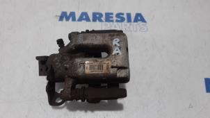 Used Rear brake calliper, right Peugeot 308 CC (4B) 1.6 16V THP 155 Price € 25,00 Margin scheme offered by Maresia Parts