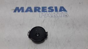 Usados Sensor de lluvia Renault Trafic (1FL/2FL/3FL/4FL) 1.6 dCi 145 Twin Turbo Precio € 18,15 IVA incluido ofrecido por Maresia Parts