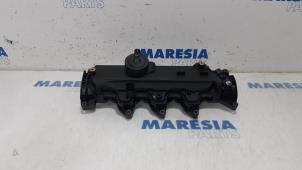 Used Rocker cover Renault Clio IV Estate/Grandtour (7R) 1.5 Energy dCi 90 FAP Price € 39,00 Margin scheme offered by Maresia Parts
