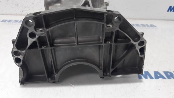 Sump from a Renault Clio IV Estate/Grandtour (7R) 1.5 Energy dCi 90 FAP 2017