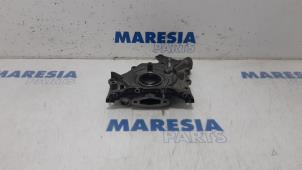 Usados Bomba de aceite Citroen C4 Picasso (3D/3E) 1.6 BlueHDI 120 Precio € 50,00 Norma de margen ofrecido por Maresia Parts
