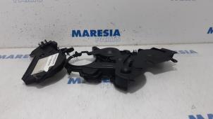 Used Timing cover Citroen C4 Picasso (3D/3E) 1.6 BlueHDI 120 Price € 35,00 Margin scheme offered by Maresia Parts