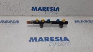 Used Fuel injector nozzle Citroen C4 Picasso (3D/3E) 1.6 BlueHDI 120 Price € 35,00 Margin scheme offered by Maresia Parts