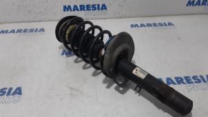 Used Front shock absorber rod, right Peugeot 207 SW (WE/WU) 1.6 16V Price € 30,00 Margin scheme offered by Maresia Parts