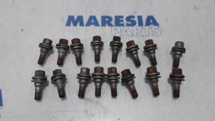 Used Set of bolts Peugeot 207 SW (WE/WU) 1.6 16V Price € 20,00 Margin scheme offered by Maresia Parts