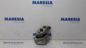 Używane Wspornik silnika Peugeot Boxer (U9) 2.2 HDi 130 Euro 5 Cena € 50,00 Procedura marży oferowane przez Maresia Parts