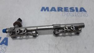 Used Fuel injector nozzle Renault Scénic III (JZ) 1.2 16V TCe 130 Price € 35,00 Margin scheme offered by Maresia Parts