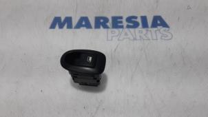 Used Electric window switch Citroen C3 Pluriel (HB) 1.6 16V Price € 10,00 Margin scheme offered by Maresia Parts