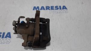 Used Rear brake calliper, right Renault Trafic (1FL/2FL/3FL/4FL) 1.6 dCi 145 Twin Turbo Price € 90,75 Inclusive VAT offered by Maresia Parts