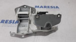 Used Set of hinges Renault Trafic (1FL/2FL/3FL/4FL) 1.6 dCi 145 Twin Turbo Price € 127,05 Inclusive VAT offered by Maresia Parts