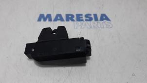 Used Tailgate lock mechanism Citroen C3 (FC/FL/FT) 1.4 Price € 20,00 Margin scheme offered by Maresia Parts