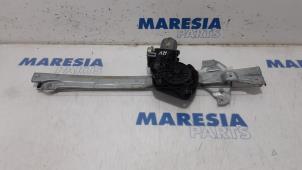 Used Window mechanism 4-door, front right Citroen C4 Berline (NC) 1.4 16V VTi Price € 70,00 Margin scheme offered by Maresia Parts