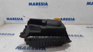 Used Air box Renault Trafic New (FL) 2.0 dCi 16V 90 Price € 60,50 Inclusive VAT offered by Maresia Parts