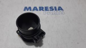 Used Airflow meter Renault Trafic New (FL) 2.0 dCi 16V 90 Price € 60,50 Inclusive VAT offered by Maresia Parts