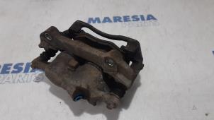 Used Front brake calliper, left Renault Trafic New (FL) 2.0 dCi 16V 90 Price € 60,50 Inclusive VAT offered by Maresia Parts