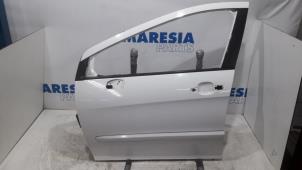Gebrauchte Tür 4-türig links vorne Peugeot 308 (4A/C) 1.6 16V THP 155 Preis € 85,00 Margenregelung angeboten von Maresia Parts