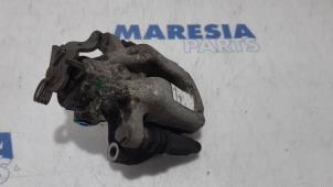 Used Rear brake calliper, left Citroen C4 Berline (NC) 1.4 16V VTi Price € 25,00 Margin scheme offered by Maresia Parts