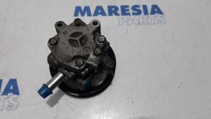 Używane Pompa wspomagania kierownicy Peugeot 4007 (VU/VV) 2.4 16V Cena € 131,25 Procedura marży oferowane przez Maresia Parts