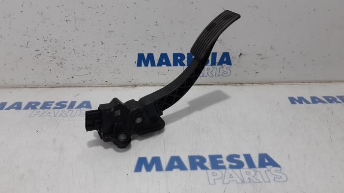 Begagnade Gaspedalsensor Peugeot 4007 (VU/VV) 2.4 16V Pris € 70,00 Marginaltabell erbjuds av Maresia Parts