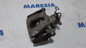Used Rear brake calliper, right Alfa Romeo 159 Sportwagon (939BX) 1.9 JTS 16V Price € 50,00 Margin scheme offered by Maresia Parts