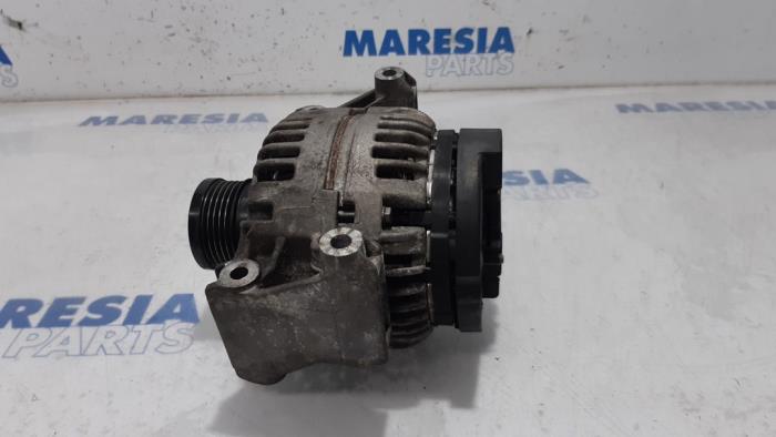 Begagnade Dynamo Alfa Romeo 159 Sportwagon (939BX) 1.9 JTS 16V Pris € 89,00 Marginaltabell erbjuds av Maresia Parts