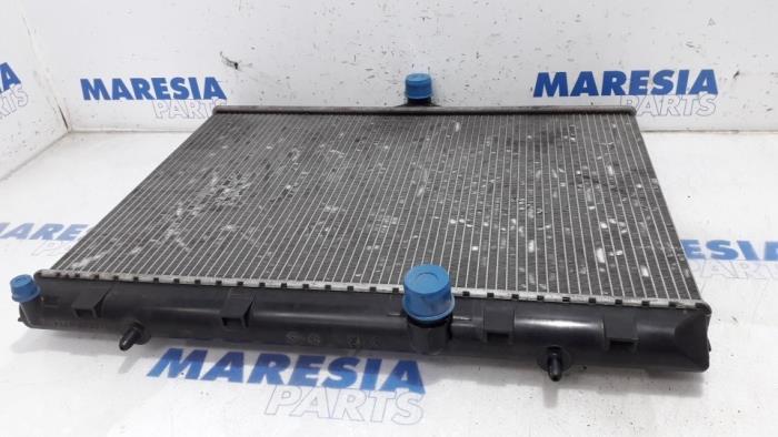 Usagé Radiateur Peugeot 308 (4A/C) 1.6 16V THP 155 Prix € 30,00 Règlement à la marge proposé par Maresia Parts