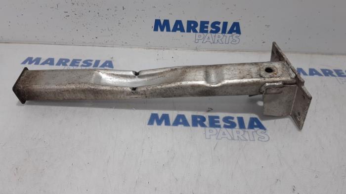 Usados Subchasis Peugeot 5008 I (0A/0E) 1.6 VTI 16V Precio € 25,00 Norma de margen ofrecido por Maresia Parts