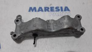 Usagé Support moteur Peugeot 308 CC (4B) 1.6 16V THP 155 Prix € 25,00 Règlement à la marge proposé par Maresia Parts