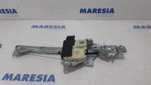 Używane Mechanizm szyby prawej tylnej wersja 4-drzwiowa Peugeot 5008 I (0A/0E) 1.6 VTI 16V Cena € 90,00 Procedura marży oferowane przez Maresia Parts