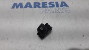 Used Sunroof switch Peugeot 5008 I (0A/0E) 1.6 VTI 16V Price € 25,00 Margin scheme offered by Maresia Parts