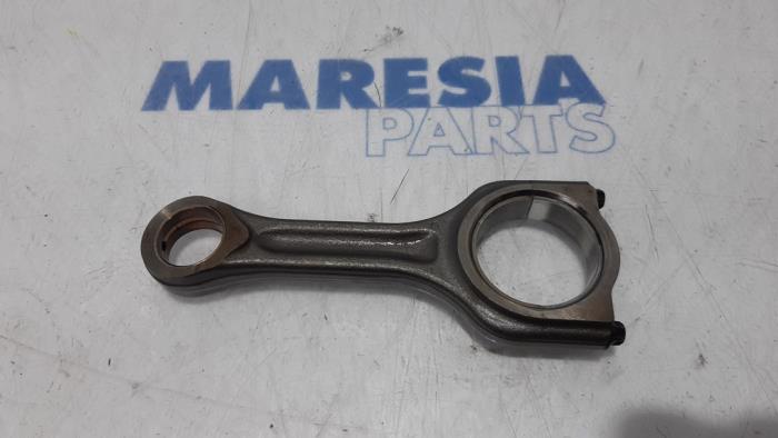 Usagé Bielle Citroen C4 Aircross (BU) 1.6 HDi 16V 115 Prix € 50,00 Règlement à la marge proposé par Maresia Parts