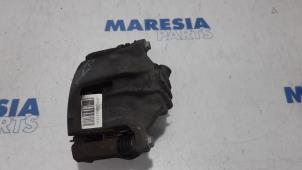 Used Front brake calliper, right Peugeot 208 I (CA/CC/CK/CL) 1.2 12V e-THP PureTech 110 Price € 13,99 Margin scheme offered by Maresia Parts