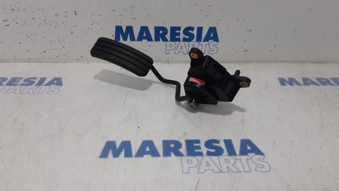 Begagnade Gaspedalsensor Renault Clio III (SR) 1.5 dCi 70 Pris € 29,95 Marginaltabell erbjuds av Maresia Parts