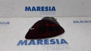 Used Rear fog light Renault Clio III (SR) 1.5 dCi 70 Price € 25,00 Margin scheme offered by Maresia Parts