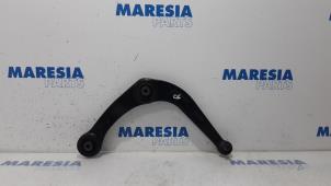 Used Front lower wishbone, right Peugeot 206 (2A/C/H/J/S) 1.4 XR,XS,XT,Gentry Price € 25,00 Margin scheme offered by Maresia Parts