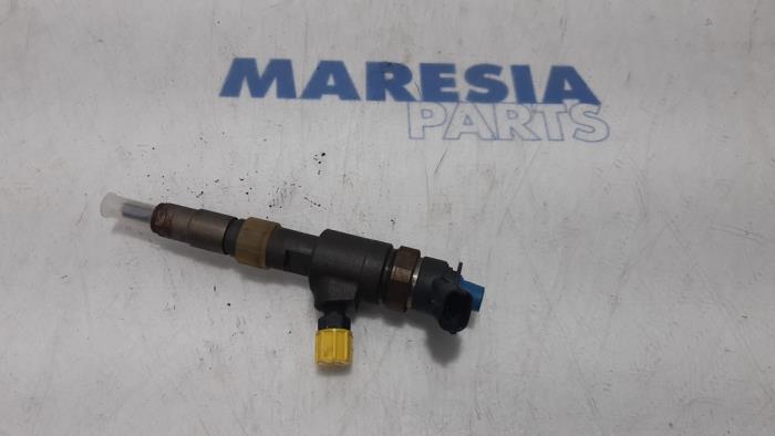 Usagé Injecteurs Citroen Jumpy (G9) 1.6 HDI Prix € 47,19 Prix TTC proposé par Maresia Parts