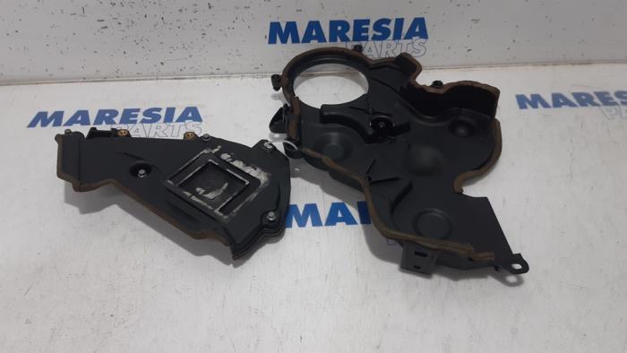 Usagé Couvercle de distribution Citroen Jumpy (G9) 1.6 HDI Prix € 30,25 Prix TTC proposé par Maresia Parts