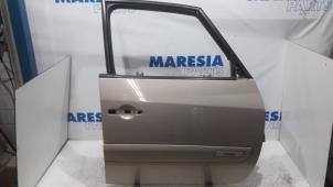 Gebrauchte Tür 4-türig rechts vorne Renault Espace (JK) 2.0 16V Turbo Preis € 85,00 Margenregelung angeboten von Maresia Parts