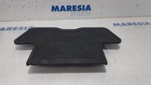 Used Carpet Peugeot 3008 I (0U/HU) 1.6 16V THP 155 Price € 25,00 Margin scheme offered by Maresia Parts