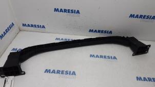 Used Front bumper frame Peugeot 308 (4A/C) 1.6 16V THP 155 Price € 25,00 Margin scheme offered by Maresia Parts